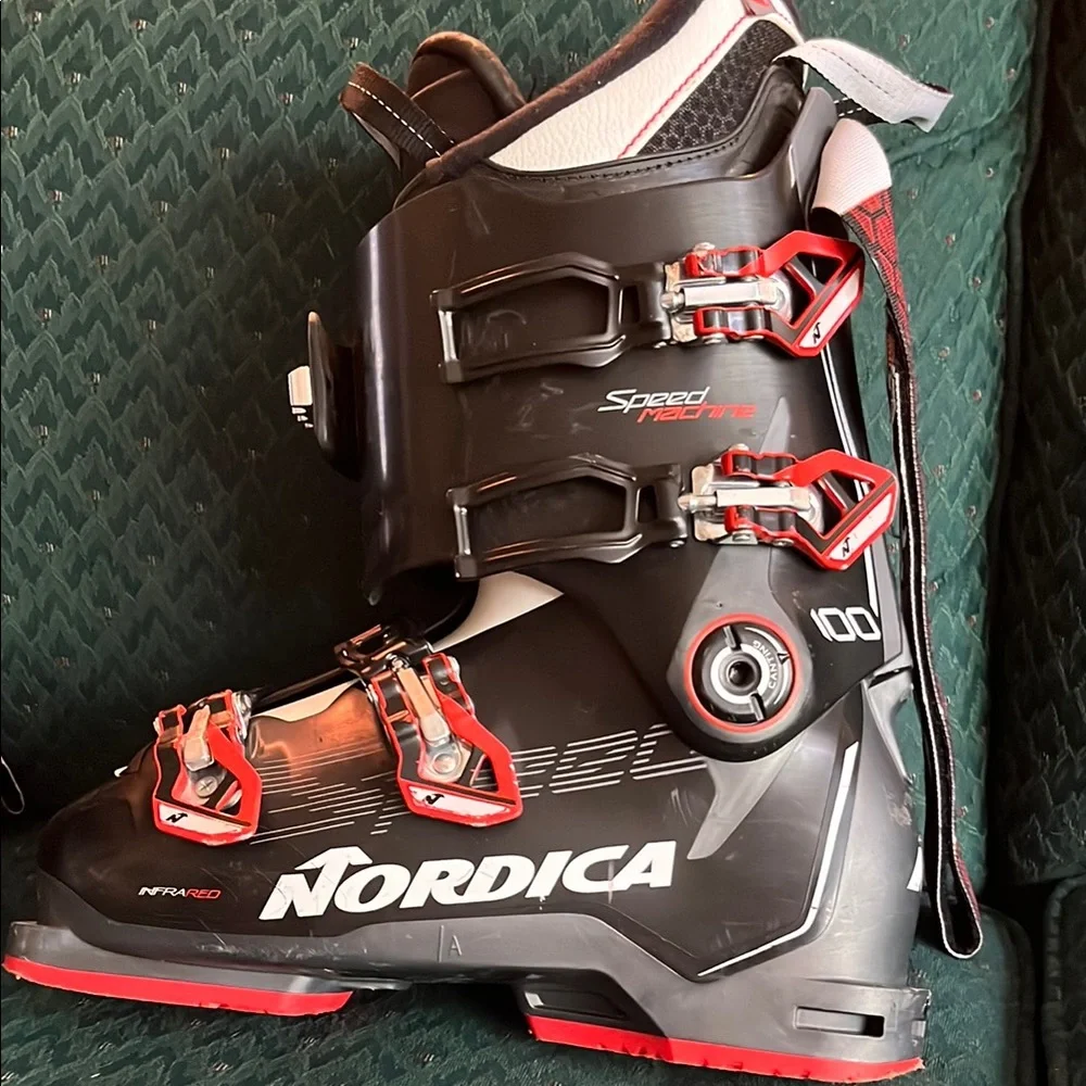 Men's Black Ski Boots